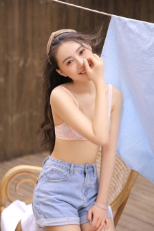 小茹和小黄狗